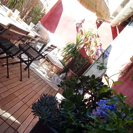 Alojamento de Acomodação e Pequeno-almoço La Maison Perchee Aigues-Mortes