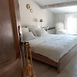 Alojamento de Acomodação e Pequeno-almoço La Maison Perchee