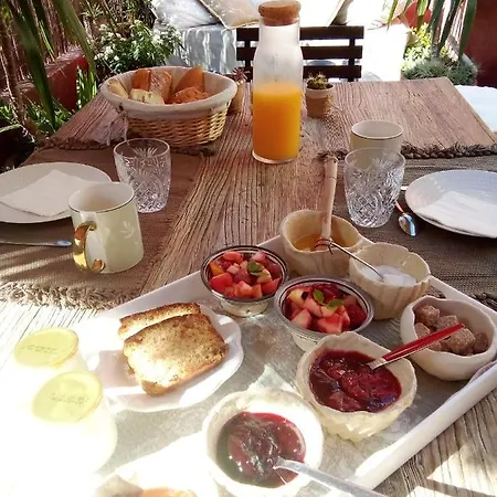La Maison Perchee *